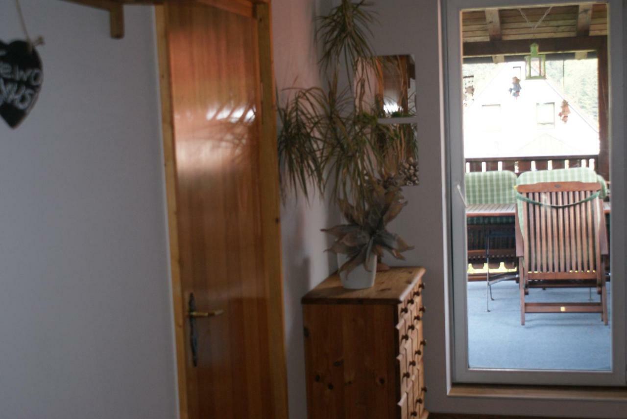 Fehrenbach Ferienhaus Lyhs מראה חיצוני תמונה